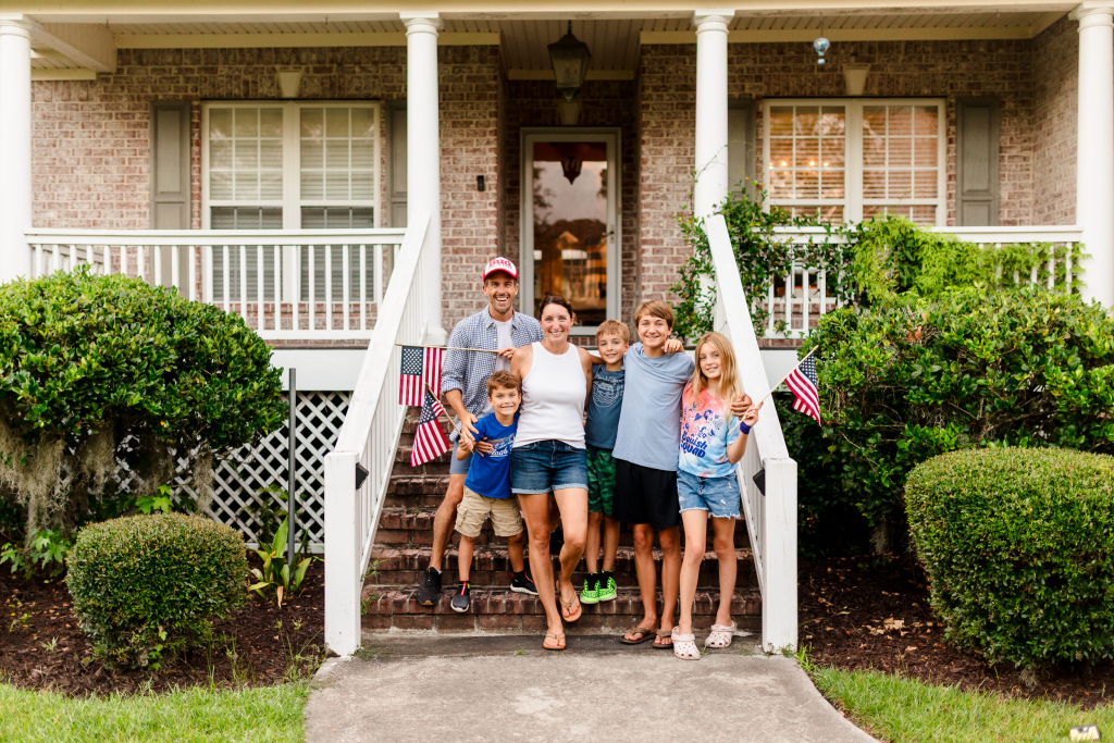 Lifestyle family portrait by Bud Johnson